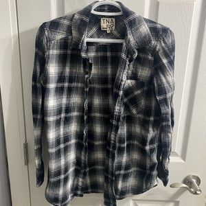 Aritzia TNA Black and White Plaid Shirt EUC